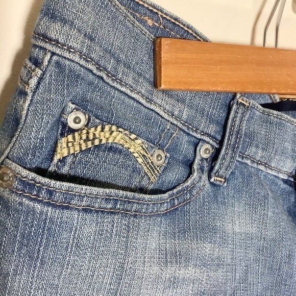 𝅺levi’s Cut off Shorts - Picture 6 of 6